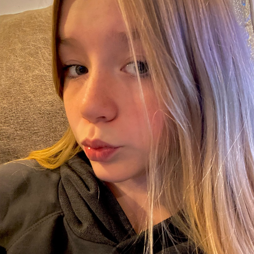 Meet your Posher, Chloe